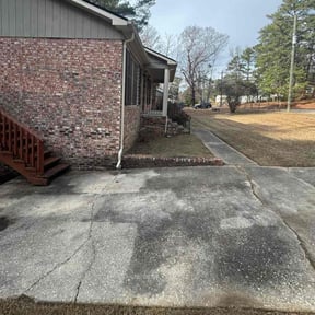 Leaf Removal by Jmm reviewed on December 17, 2025