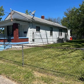 grass maintenance by Big Horn Landscaping reviewed on November 3, 2023