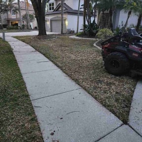 Leaf Removal by Hometeam Property Management reviewed on September 21, 2025