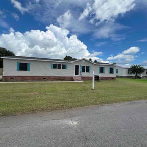 landscape maintenance by A1 landscaping reviewed on August 17, 2025