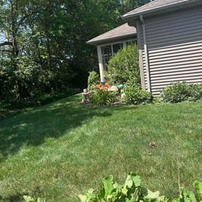 Flower Bed Weeding by Jody's Lawn Care reviewed on July 7, 2026