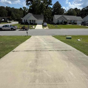 lawn care by TNT lawn care reviewed on August 18, 2025