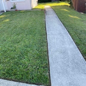 grass maintenance by Martin LLC reviewed on June 12, 2025