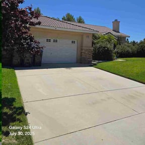 yard maintenance by Fosterslawn and aeration LLC reviewed on March 8, 2025