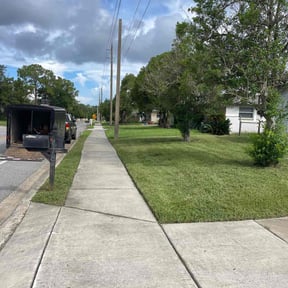 yard work by Dixon Mow & Trim LLC reviewed on August 20, 2025