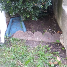 Flower Bed Weeding by Gnomes Yardscaping reviewed on August 17, 2025