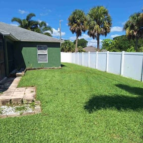 lawn care services by StarTek Enterprise LLC reviewed on August 15, 2025