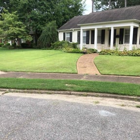 lawn maintenance by The Williams reviewed on May 16, 2024
