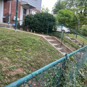 Bush Trimming by Valencia Landscaping reviewed on August 21, 2025
