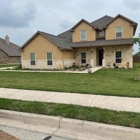 gardening service by Veazey's Yard Care reviewed on August 19, 2025