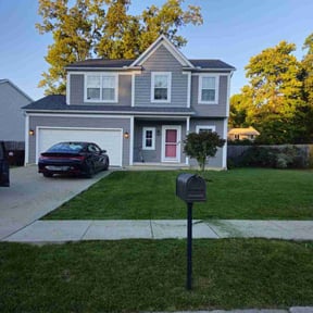 lawn care by Texas Trills  Lawn Service reviewed on May 12, 2024