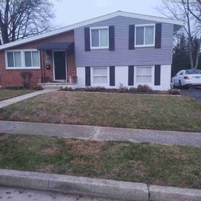 Leaf Removal by Crispy Cuts Lawn Care reviewed on September 16, 2025