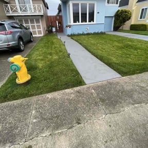 lawn care by Mk top lawns reviewed on May 10, 2024