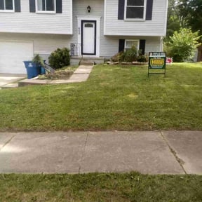 turf maintenance by Mike's Mowing and Landscaping reviewed on August 19, 2025