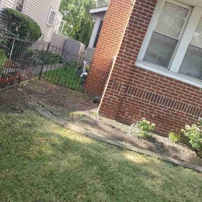Flower Bed Weeding by Landzilla reviewed on July 11, 2026