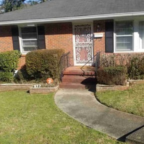 Bush Trimming by T &J lawn care reviewed on August 15, 2025