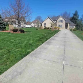 residential landscaping by Parker Landscape & Maintenance reviewed on August 18, 2025