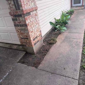 Flower Bed Weeding by Kimball’s Lawns reviewed on April 30, 2026
