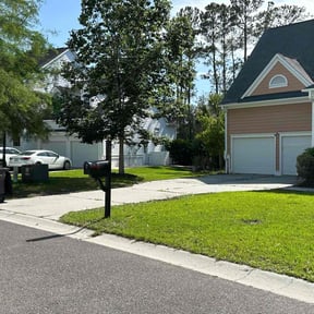 landscape maintenance by DC Property Renovations & Maintenance reviewed on August 20, 2025
