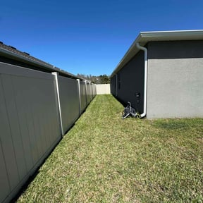 lawn care services by Sifu Lawn and Services reviewed on October 22, 2023