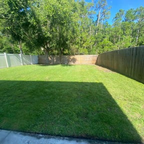 landscape maintenance by AYS reviewed on November 30, 2025