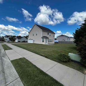 grass cutting by Jax Z Landscaping LLC reviewed on August 19, 2025