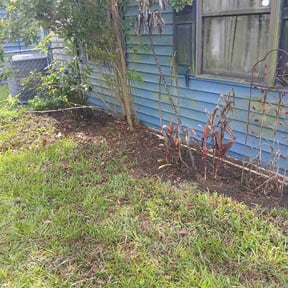 Flower Bed Weeding by Scott's Landscaping And Pool Service reviewed on May 30, 2026