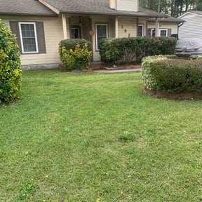 Flower Bed Weeding by Jasmines Lawn and More reviewed on April 6, 2026