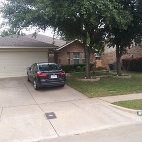 Leaf Removal by Valdes landscape reviewed on August 21, 2025