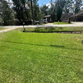 residential landscaping by Martin Lawn Care LLC reviewed on August 17, 2025