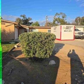 Bush Trimming by Royalty Landscaping reviewed on November 18, 2025