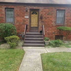 Bush Trimming by Sparks and Sons Lawn Care reviewed on May 6, 2024