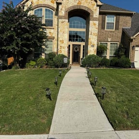 yard work by DeShawn's Lawn Care reviewed on August 21, 2025