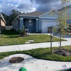 residential landscaping by Spradlin lawncare reviewed on August 19, 2025