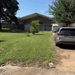Leaf Removal by Chrisdem lawn care services llc reviewed on June 30, 2026