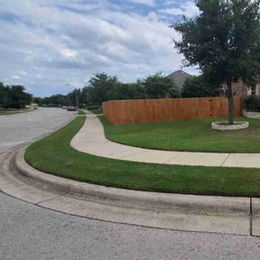 landscape maintenance by Candanoza Lawn Service reviewed on August 18, 2025