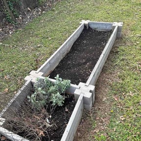Flower Bed Weeding by DrewCrew reviewed on April 26, 2026