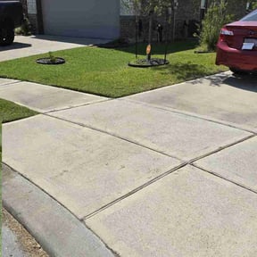grass maintenance by Perry Family Maintenance LLC reviewed on August 16, 2025