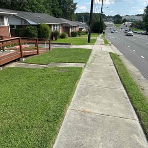 lawn care services by Zay's Lawn Service reviewed on September 30, 2024