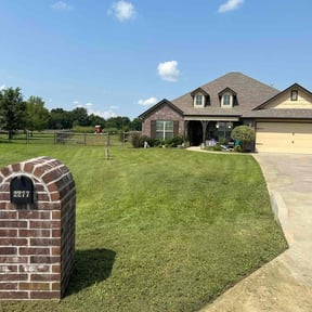 gardening service by Sargent Lawncare reviewed on April 17, 2024