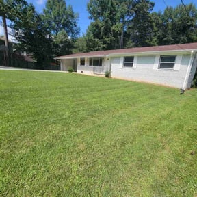 yard work by Inactive Provider reviewed on December 15, 2025