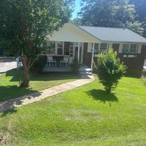 lawn care by Jayes Lawn Adventures reviewed on March 12, 2024