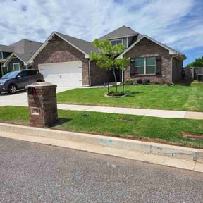yard maintenance by Gnlw Properties LLC reviewed on August 17, 2025