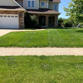 landscape maintenance by Hanna Turf reviewed on August 21, 2025