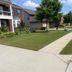 yard care by Bakers lawn service reviewed on August 11, 2021
