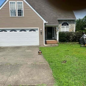 Bush Trimming by NEW CREATION LAWN PROFESSIONALS reviewed on August 17, 2025