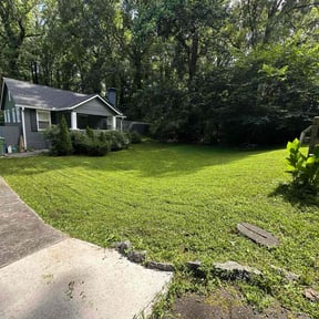 landscaping by Caesar’s Premier Landscaping reviewed on November 23, 2025