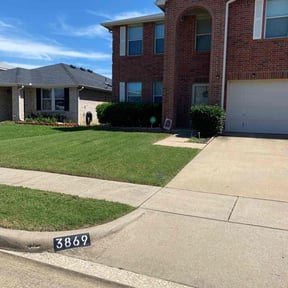 yard service by JD landscape &amp; Snow reviewed on November 23, 2025