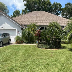 Bush Trimming by Green Oasis Lawn Care reviewed on August 15, 2025