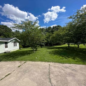 yard maintenance by Devin's Land Warriors reviewed on November 27, 2025